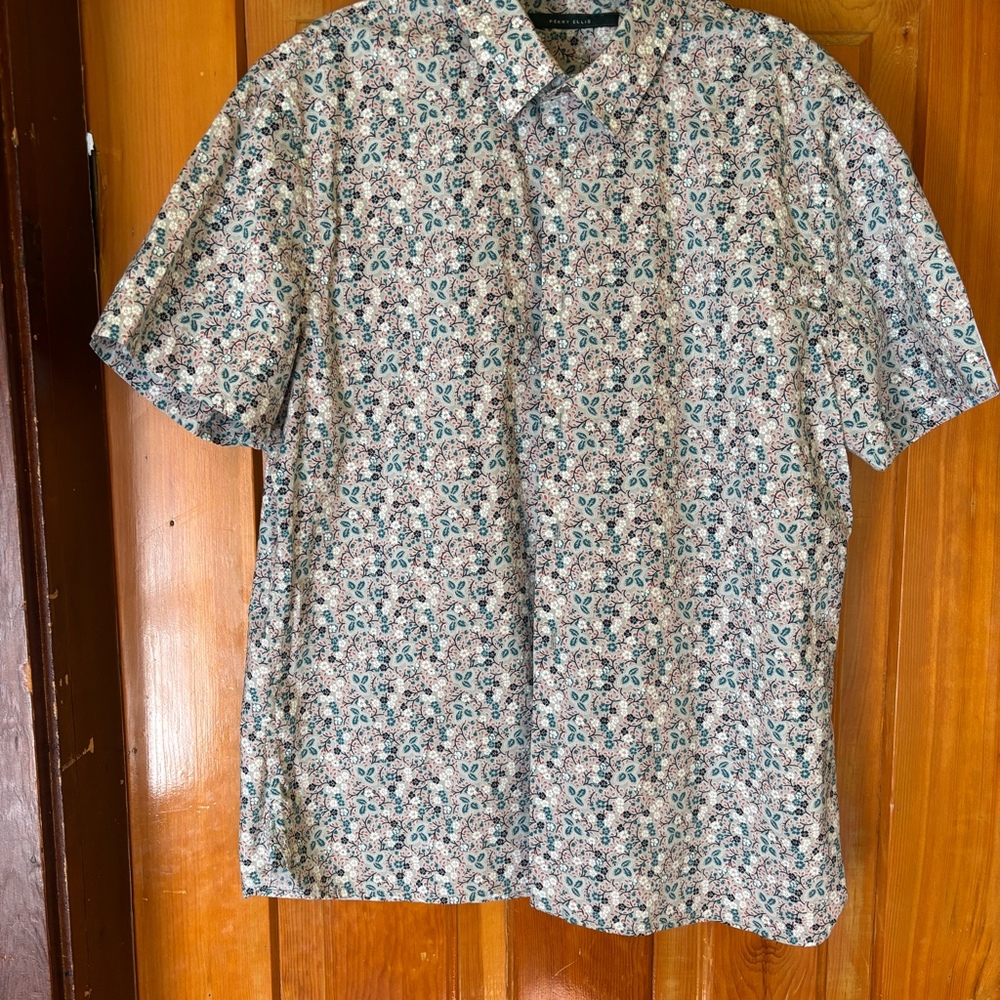 Perry Ellis Blue, Grey, Red mens buttondowns shortsleeved shirt